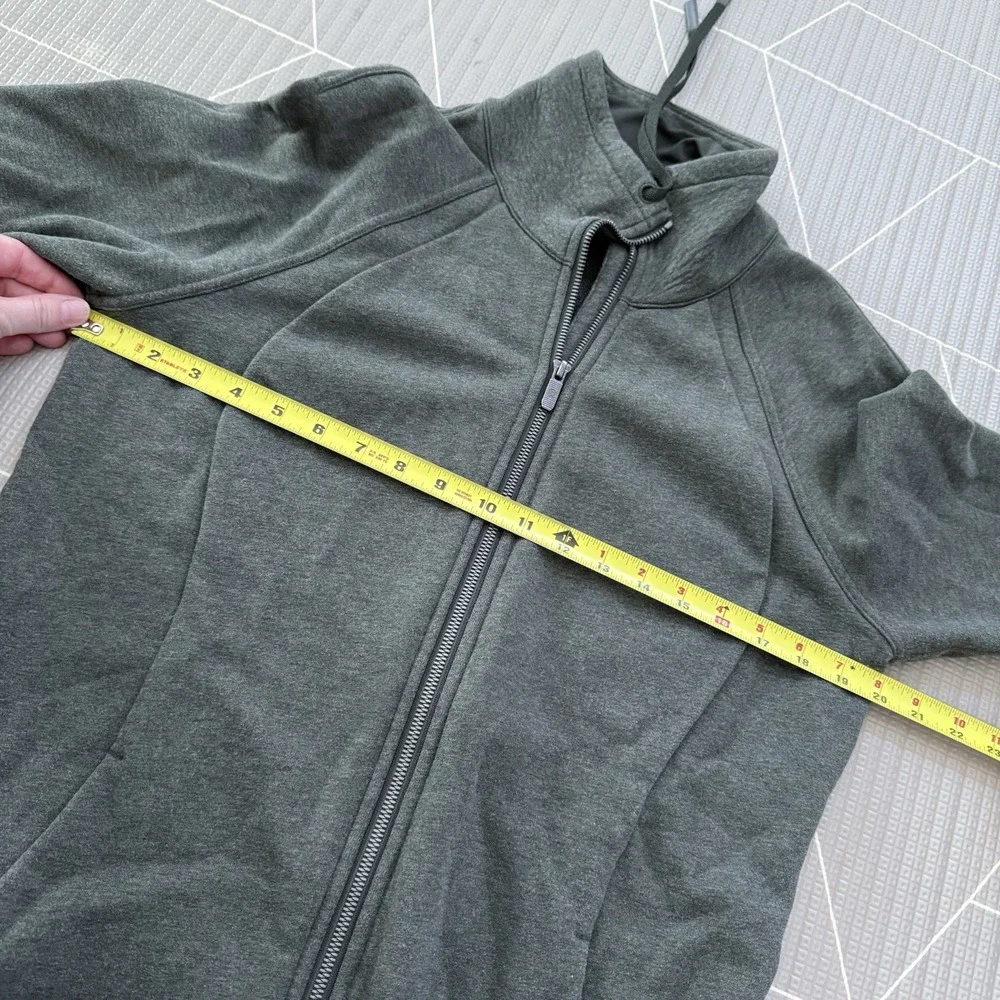 Lululemon Huddle & Hustle Jacket Size 10 Heathered‎ Camo Green LW4AVDS